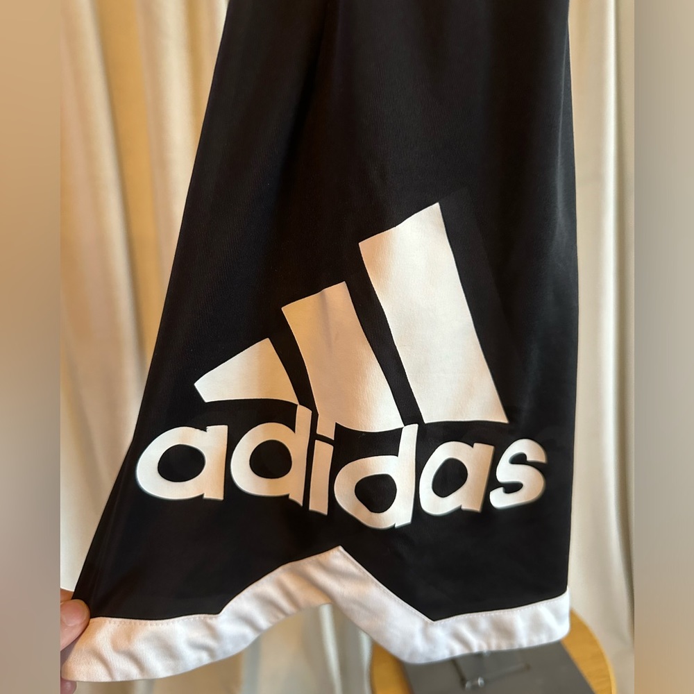 Men’s 2XL Adidas basketball shorts